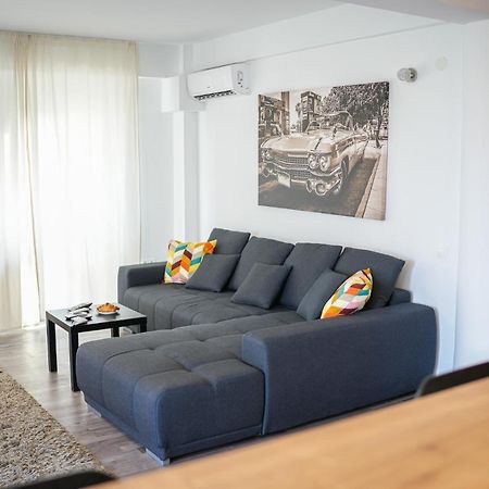 Penthouse With Huge Rooftop & Amazing City View Бухарест Екстер'єр фото