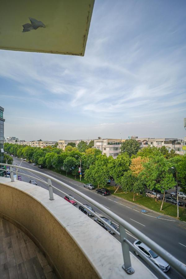 Penthouse With Huge Rooftop & Amazing City View Бухарест Екстер'єр фото